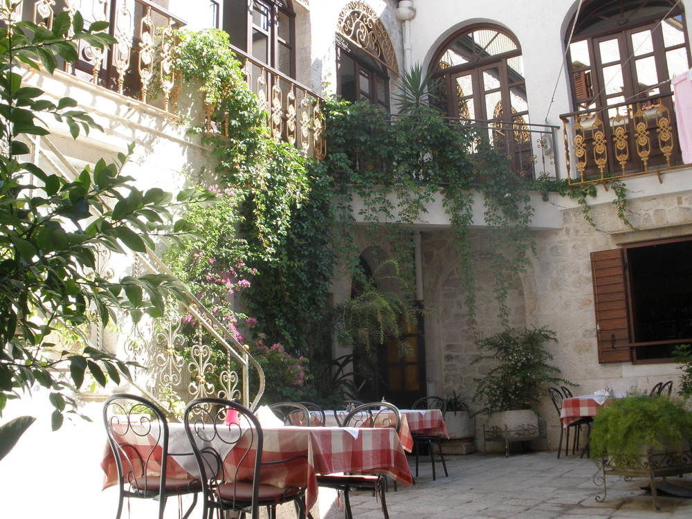 Palace Derossi Trogir Exterior photo